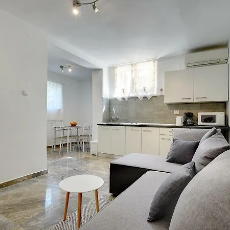Apartments Aldo Banjole Exterior photo